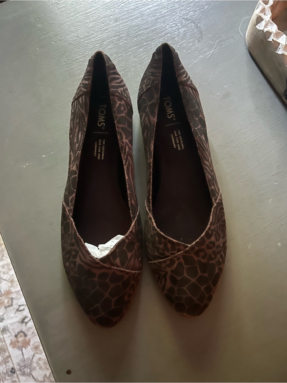 TOMS Brown Giraffe-Print Women's Flats